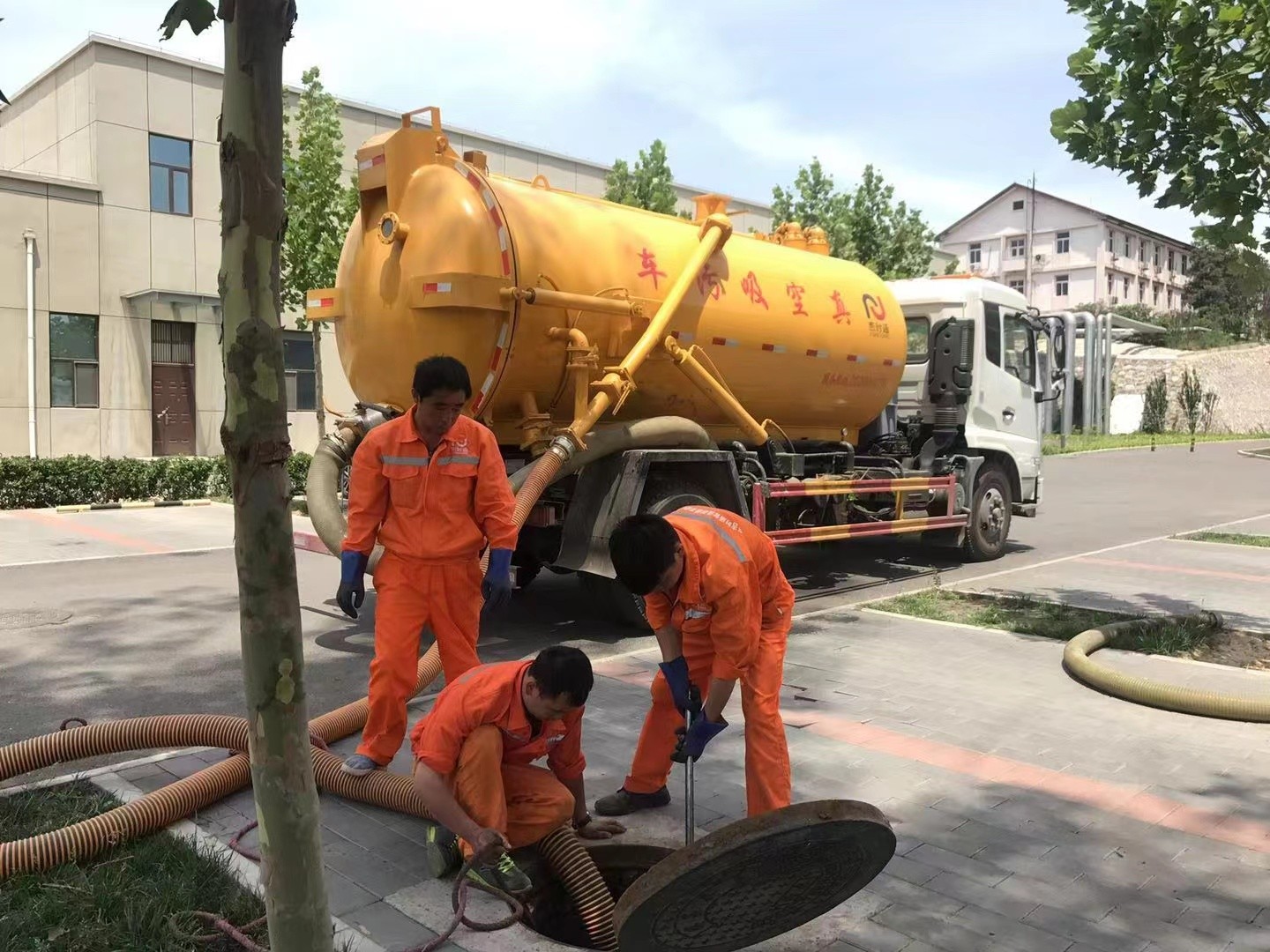 枫木镇化粪池清理与5-8吨吸粪车施工效率分析